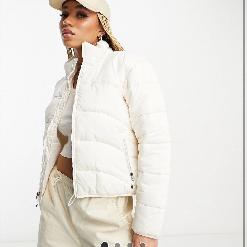 Noth Face Puffer Jacket New Size M and L